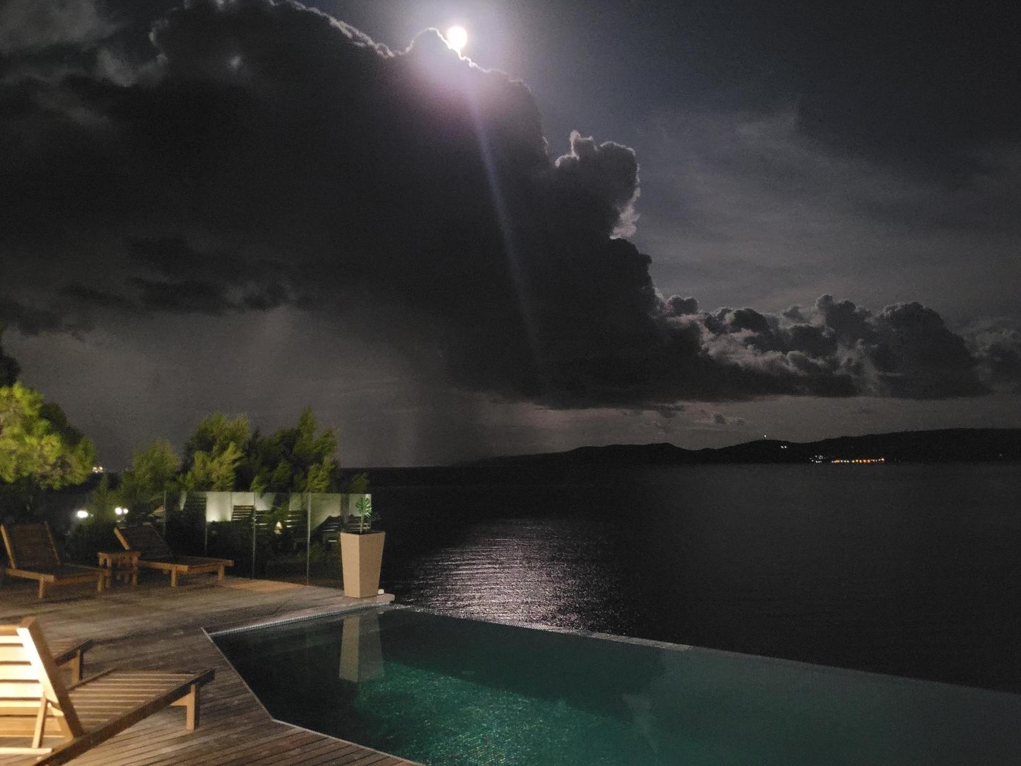 Luxury Apartments Villa Ruzmarina With New Heated Infinity Pool And Lounge Area Marusici (Split-Dalmatia) Exterior foto